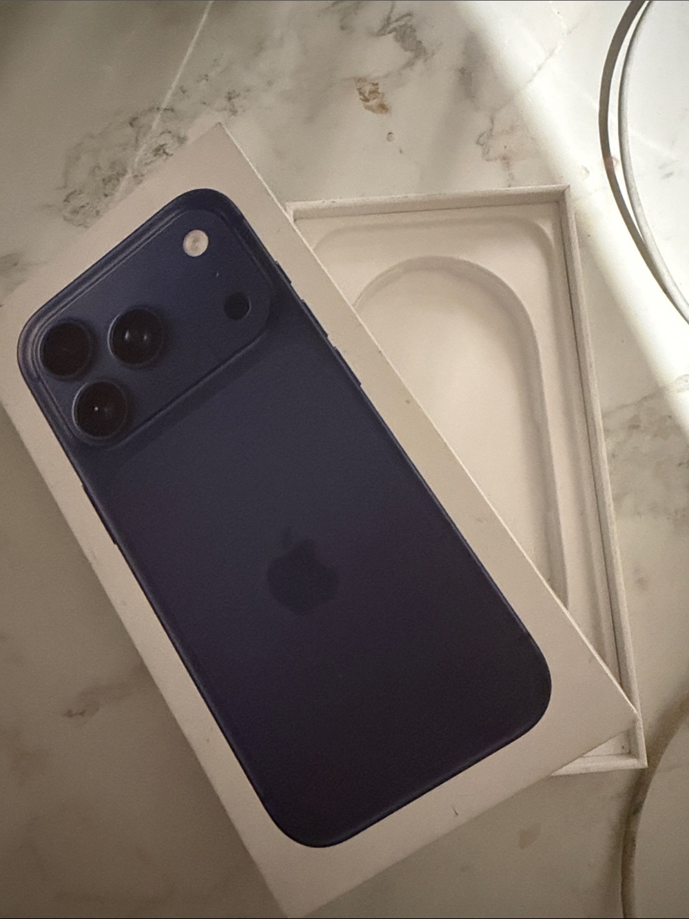 Apple iPhone 17 pro box - BOX ONLY